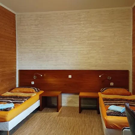 Apartmán V Dřevěném Domě *